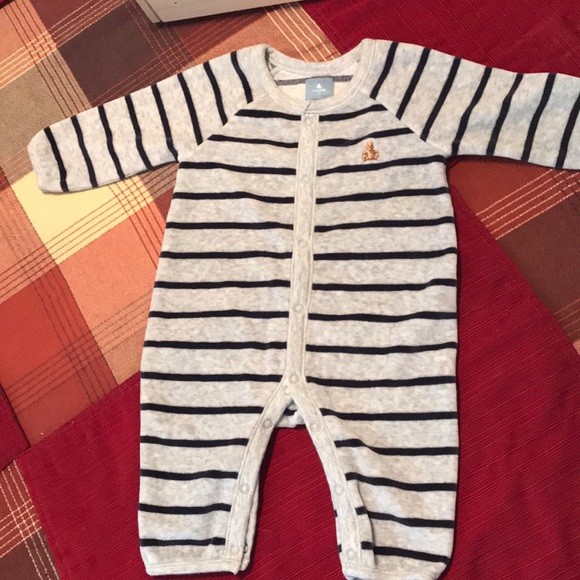 Baby Gap Onesie - Picture 1 of 4